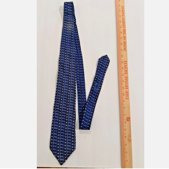 Gucci Men's Blue Geometric Monogram 100% Silk Tie Fair Condition - Picture 1 of 7